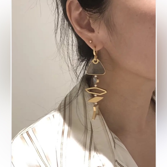 NWT Tory Burch Fish Gold and Pistachio Green Dangle Earrings Retails $180 - Picture 3 of 5